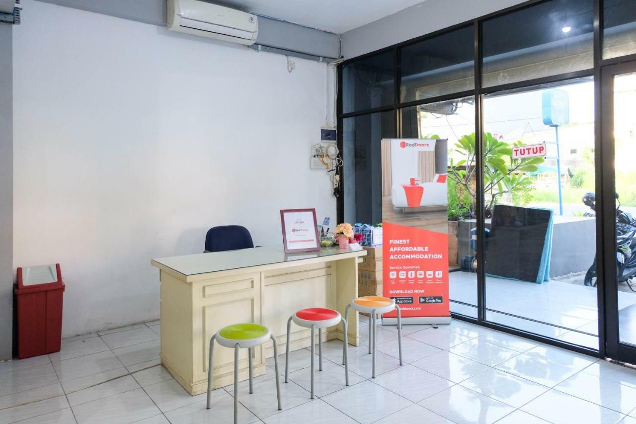 Hotel Reddoorz Near Ahmad Yani Airport 3 Semarang Exterior foto